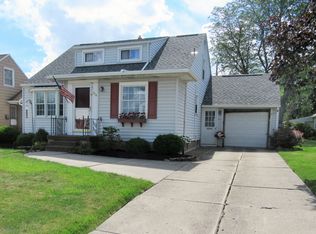 594 Cornwall Ave, Tonawanda, NY 14150