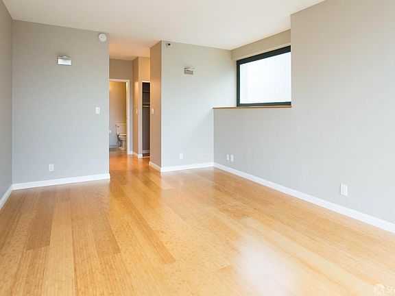 4th image of 300 3rd St APT 806