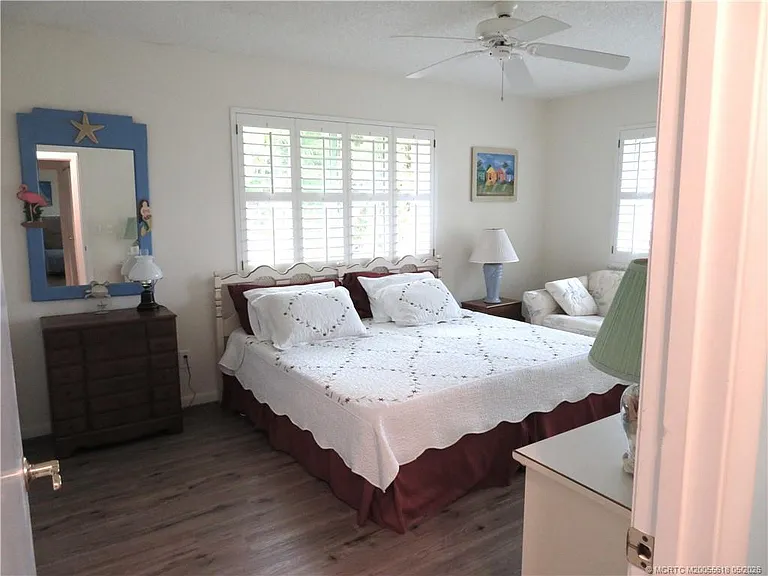 1843 SE Granada Ln — Photo 27