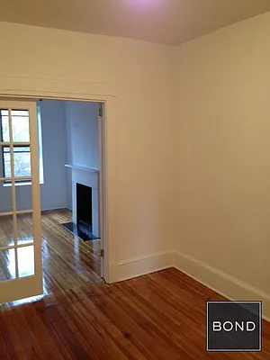 Rented by Bond New York | media 5