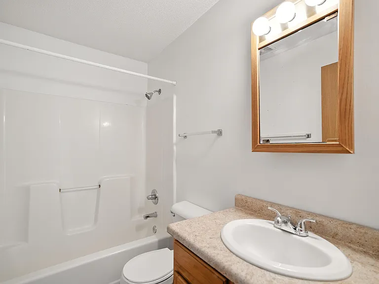 600 Squaw Creek Dr #225 — Photo 3