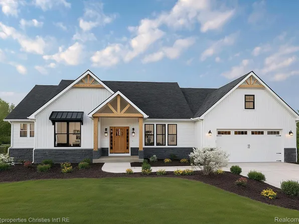38 Janes Lndg, South Lyon, MI 48178