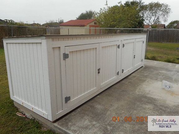 4th image of 7046 Laguna Azul Dr