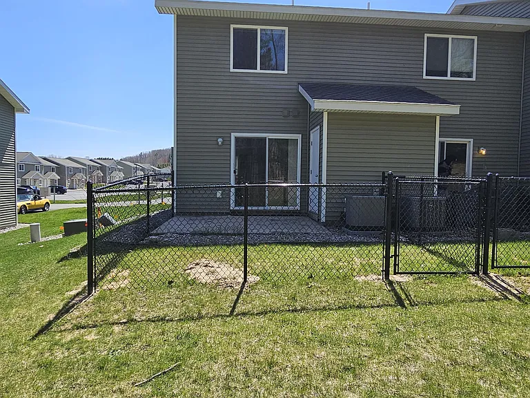 3835-3906 Vale Dr — Photo 5