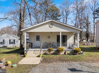 323 Laurel Dr, Lusby, MD 20657