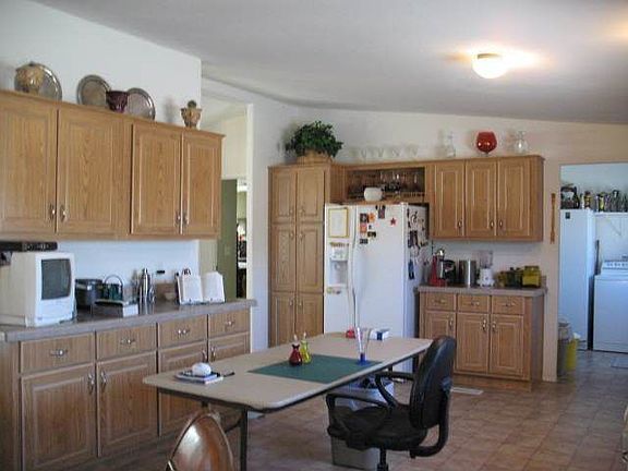 5th image of 12454 S Sandra Ave
