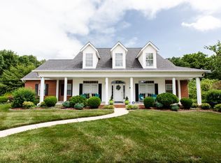 160 Callaway Ct, O'Fallon, IL 62269