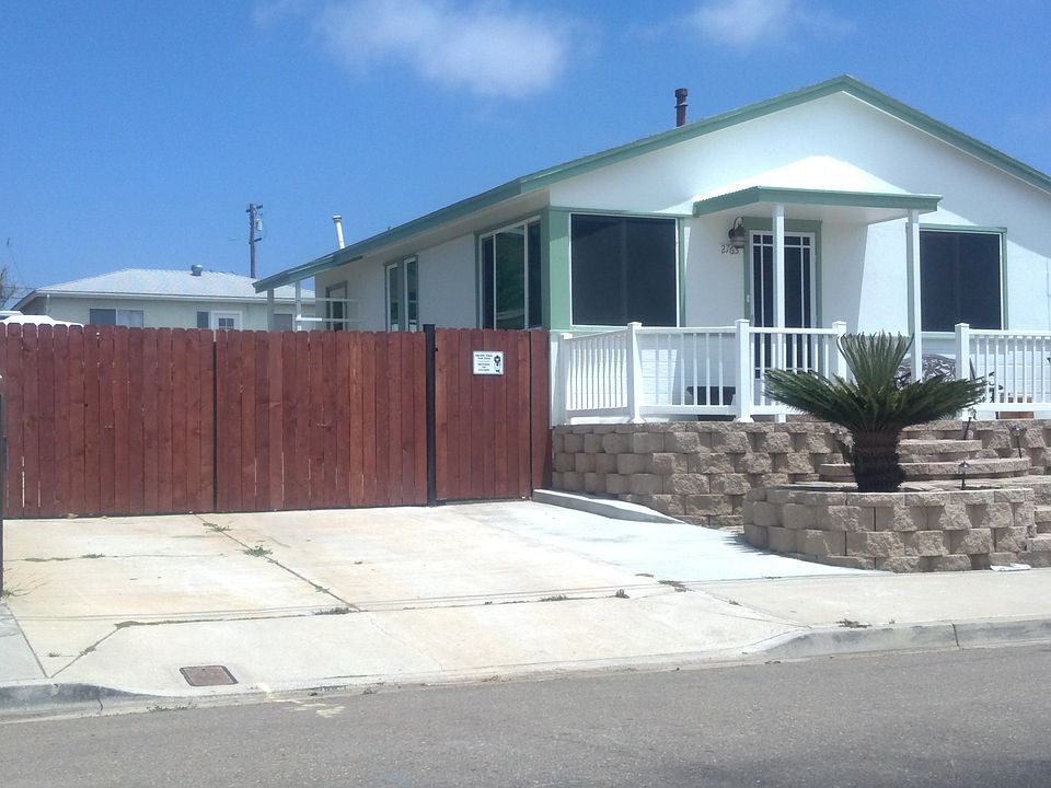 Front with Automatic Gate