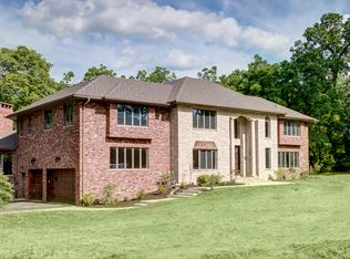 2 Black Walnut Trail, Palos Park, IL 60464