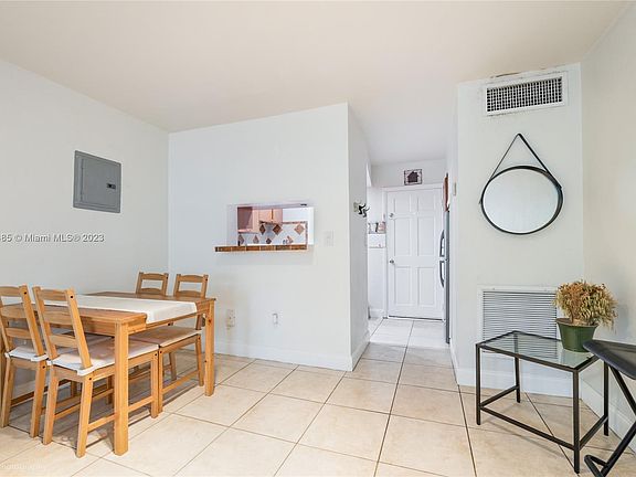 3rd image of 234 Antiquera Ave APT 9