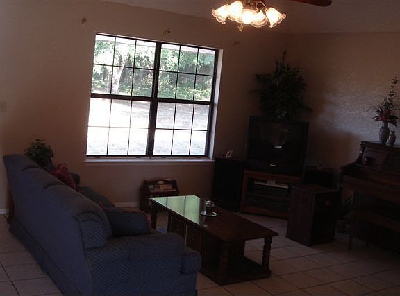 4th image of 1910 W Spanish Oak Dr