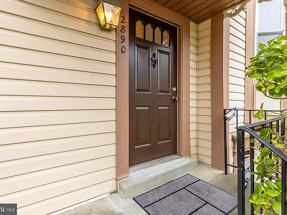 3rd image of 2890 Schoolhouse Cir