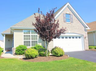 19 Spangenberg Ln, Somerset, NJ 08873