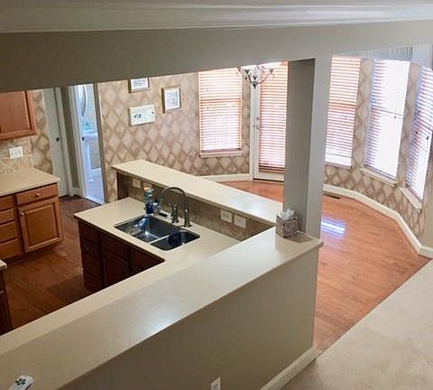 3rd image of 2817 Headway Dr
