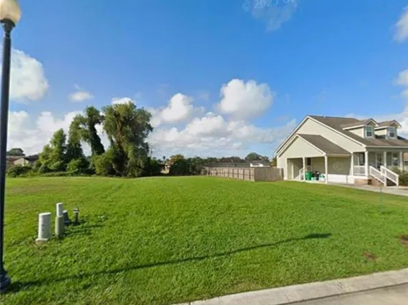 Mary Ann Pl, Gretna, LA 70053