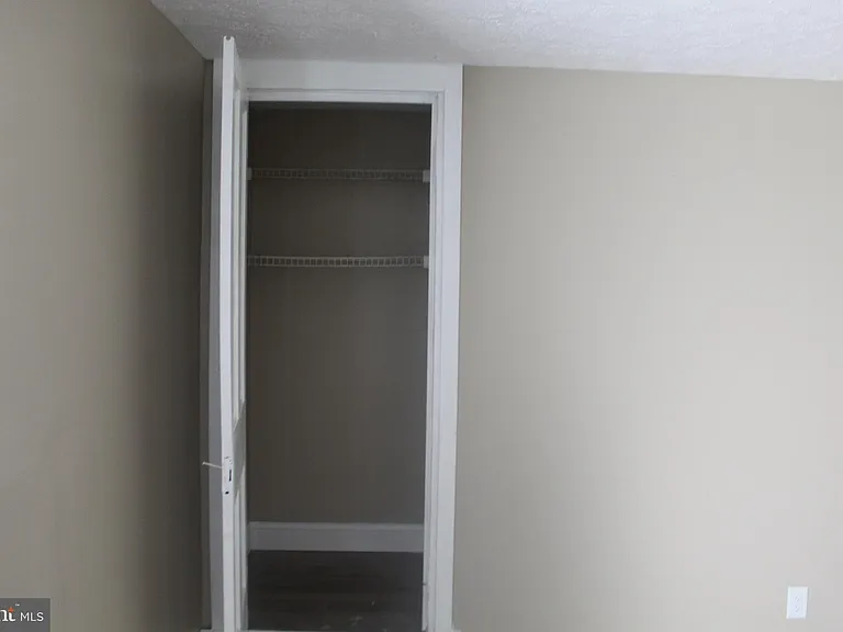 446 Goethe St — Photo 18