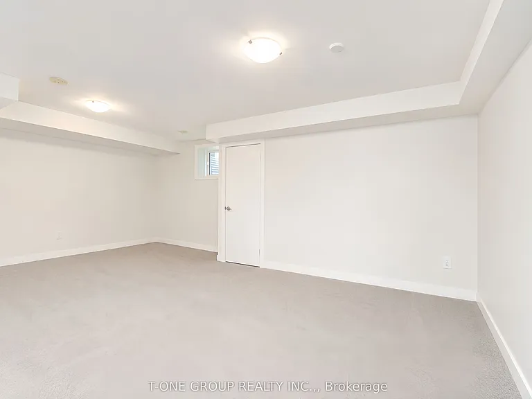 55 Sutton Ave — Photo 39