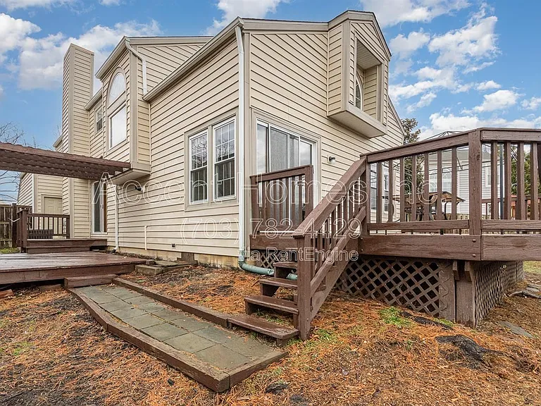 7579 Cross Gate Ln — Photo 32