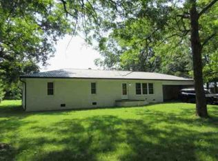 21590 Seminary St, Hollow rock, TN 38342