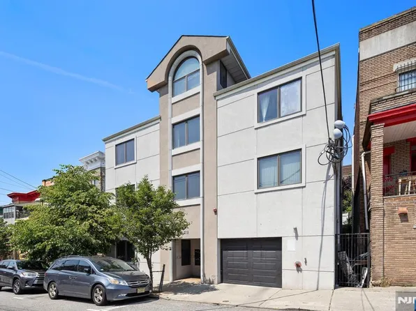 112 63rd St, West New York, NJ 07093