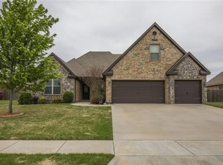 3304 SW Silverleaf Ave, Bentonville, AR 72713