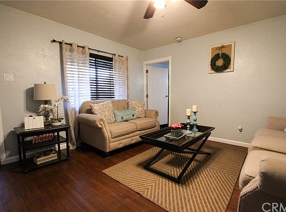 3rd image of 925 W 28th St