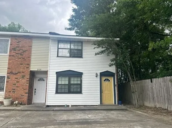 207 Southfield Pkwy, Lafayette, LA 70506