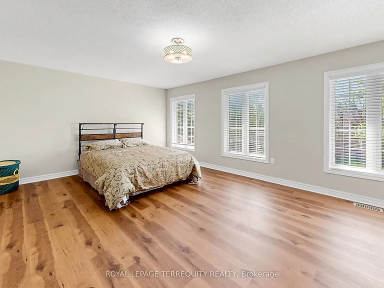 12 Ballantyne Dr — Photo 25