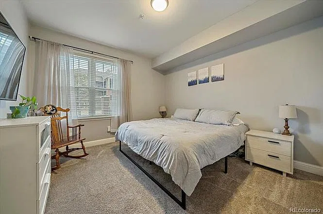2 bed, 929 sqft, $1,950 — Photo 4
