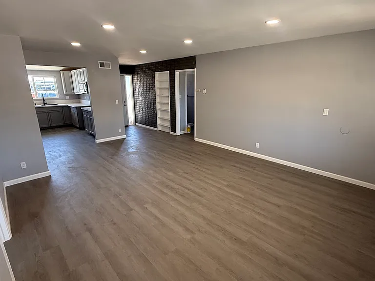 2159 E Avenue Q2 — Photo 13