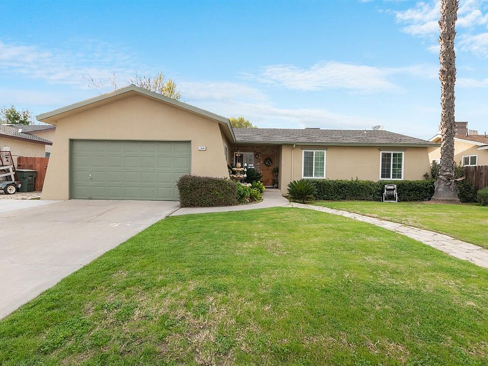 1354 Ezie Ave, Clovis, CA 93611 | Zillow