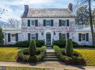 2105 Wakefield Ct, Alexandria, VA 22307