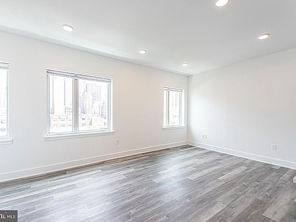 4th image of 1524 South St Unit 511