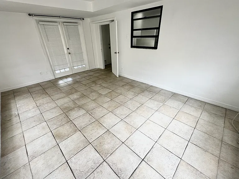 7418 Jenner Ave — Photo 6