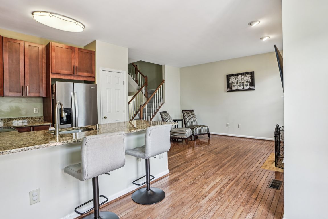 Fieldcreek Dr-0205-018.jpg