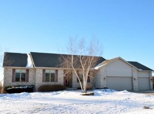 3075 Bridle Pass, Sun Prairie, WI 53590