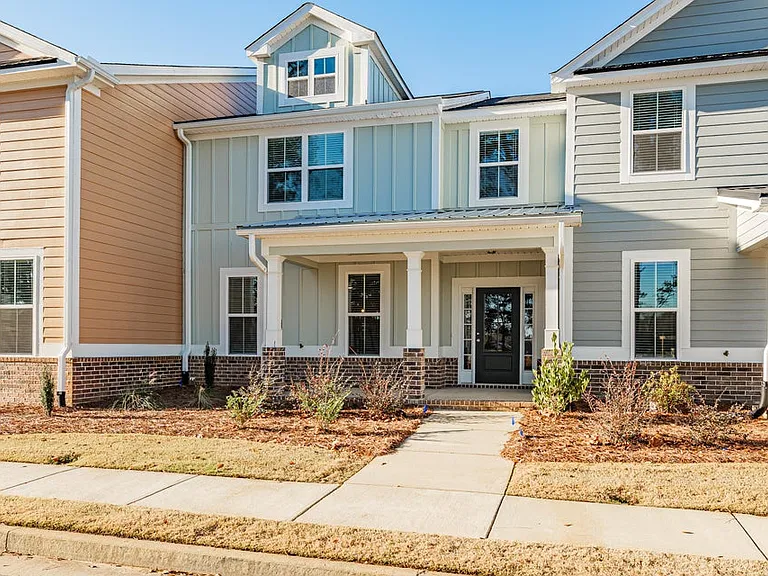3009 Stanhope Dr — Photo 1