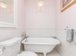 333 W Menomonee St #301, Chicago, IL 60614
