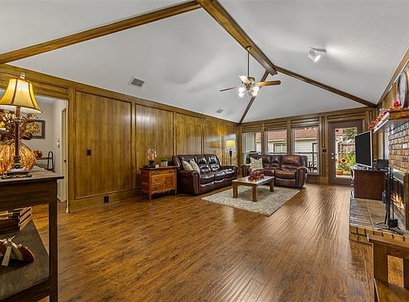 4th image of 912 N Allen Heights Dr