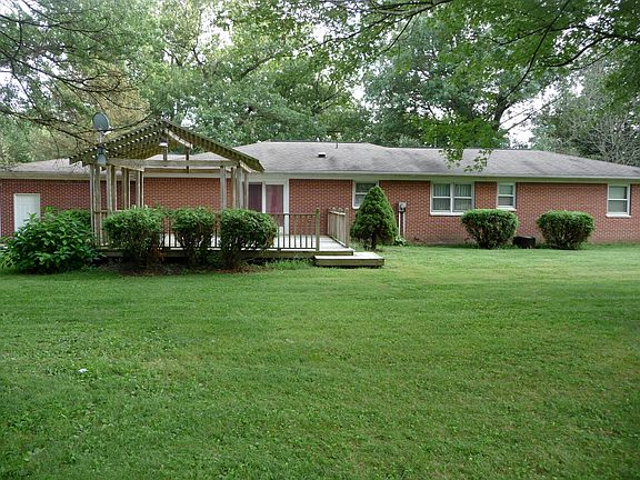 3rd image of 801 W Shadybrook Woods Ave