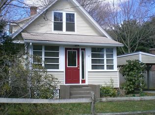 97 Silver Lake Ave, South Kingstown, RI 02879