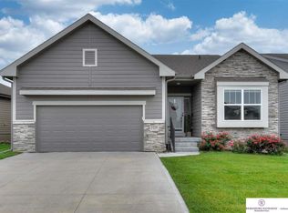 1439 N 194th Cir, Elkhorn, NE 68022