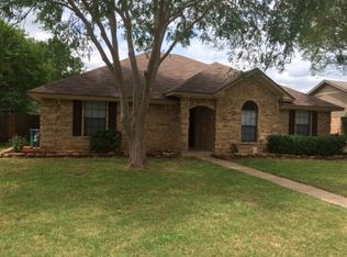 301 Tanglewood St, Denton, TX 76207