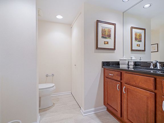 4th image of 1868 Mission Hills Ln