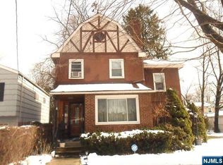 1097 Summit Ave, Teaneck, NJ
