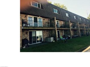 4283 E Lake Rd, Sheffield Lake, OH 44054