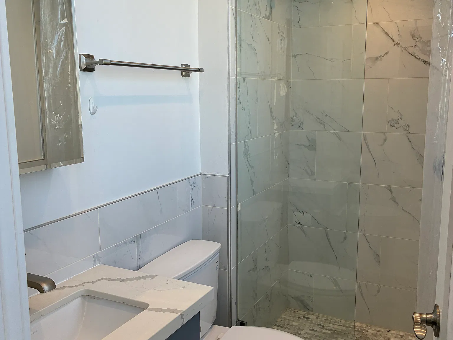 455 Newton Ave — Photo 2
