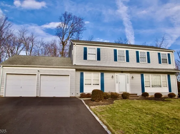 71 Tiffany Dr, East Hanover Twp., NJ 07936