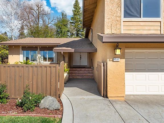 3rd image of 1537 Saratoga Drive