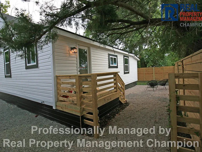 1109 Dock St — Photo 20
